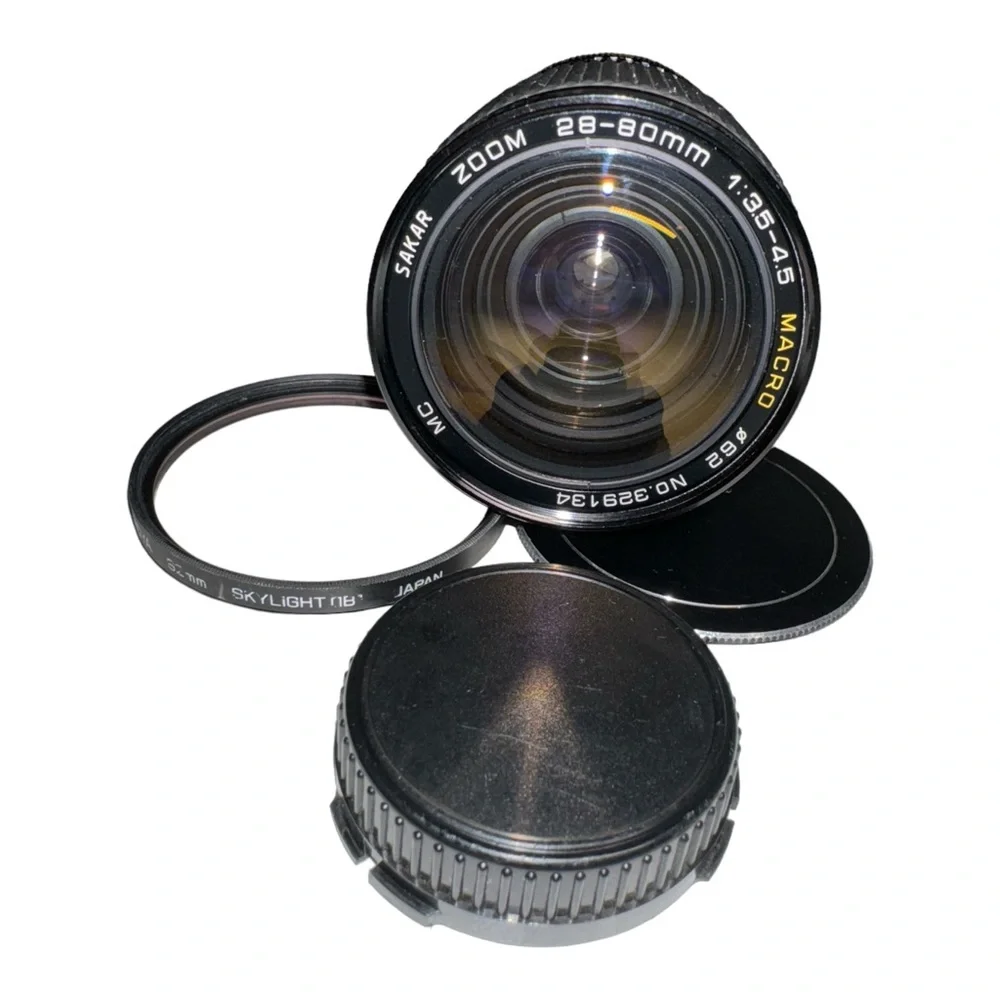 Sakar Zoom 28-80mm f/3.5-4.5 Macro 62mm MC Mount Japanese Lens W/ Hoya Filter